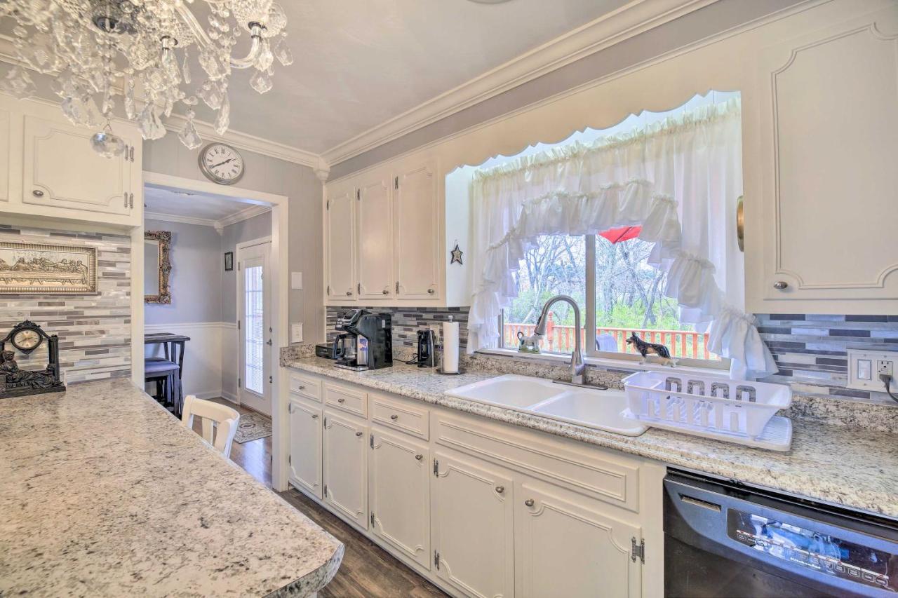 Villa Bristol Retreat With Creek Access 2 Mi To Dtwn Exterior foto